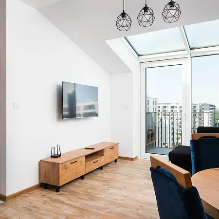 Ursus Cosy By Bookinghost *