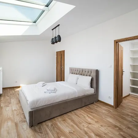 Apartmán Ursus Cosy By Bookinghost