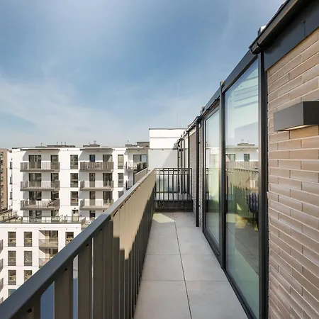 Ursus Cosy By Bookinghost