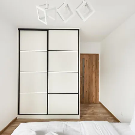 Ursus Cosy By Bookinghost 아파트