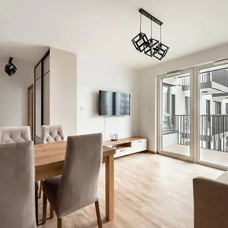 Ursus Cosy By Bookinghost *